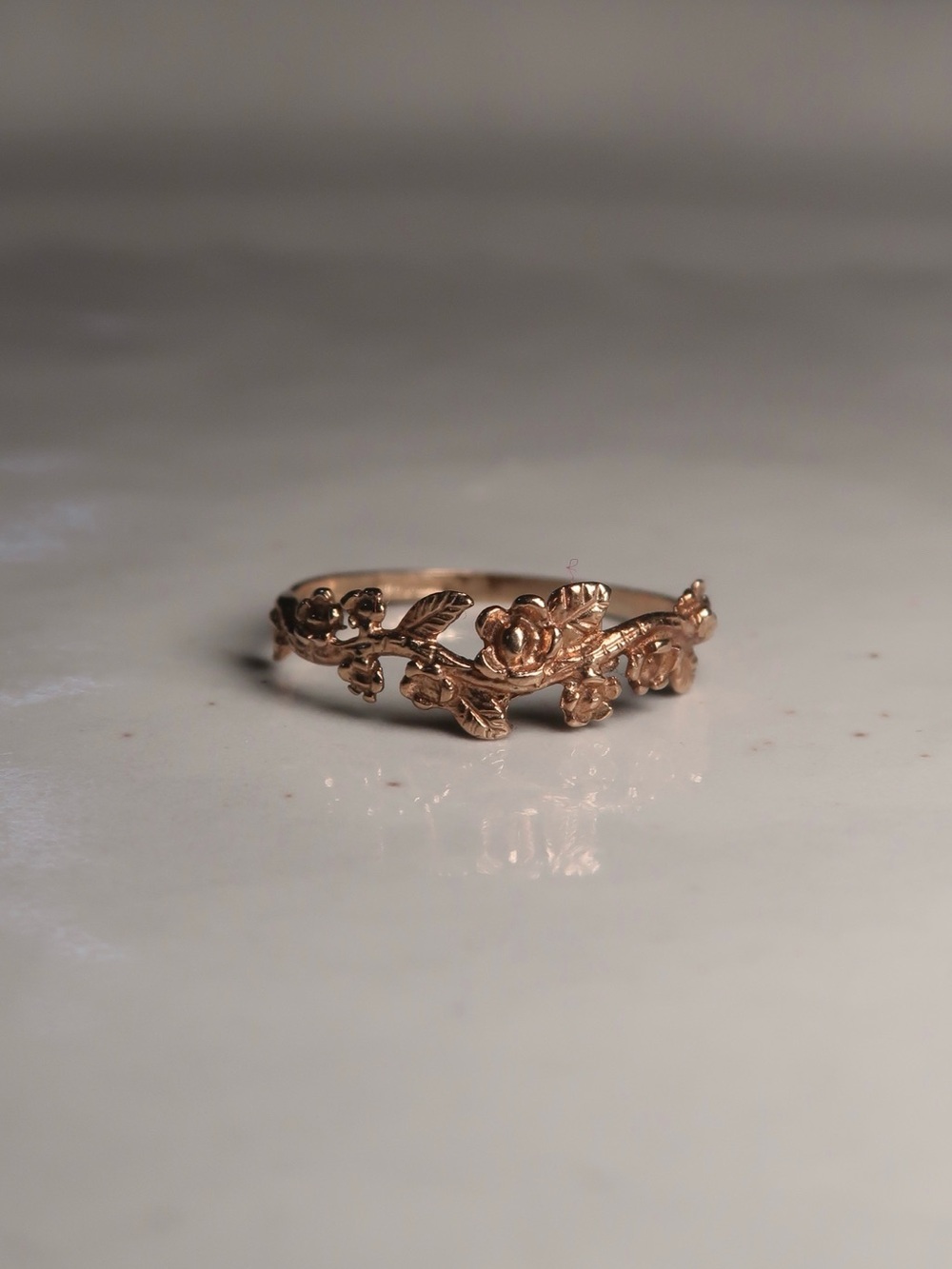 9K VINTAGE FLORAL RING - Picture 3 of 4